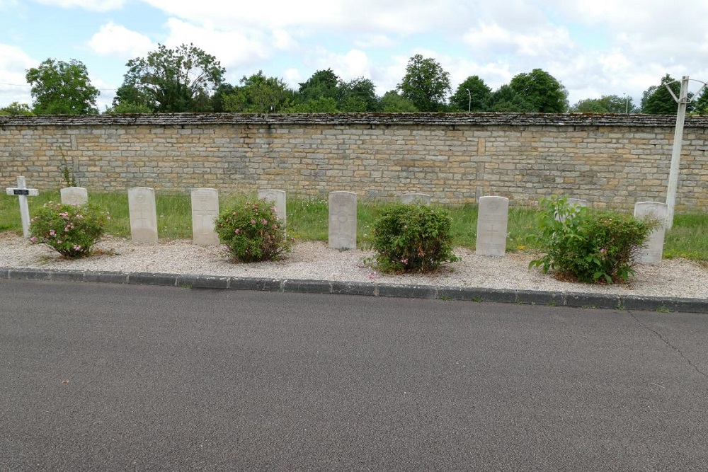 War Cemetery Les Pejocus Dijon #4