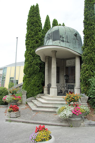 Oorlogsmonument Petzenkirchen #1