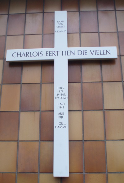 Monument Slachtoffers 6 Mei 1945 Charlois #5