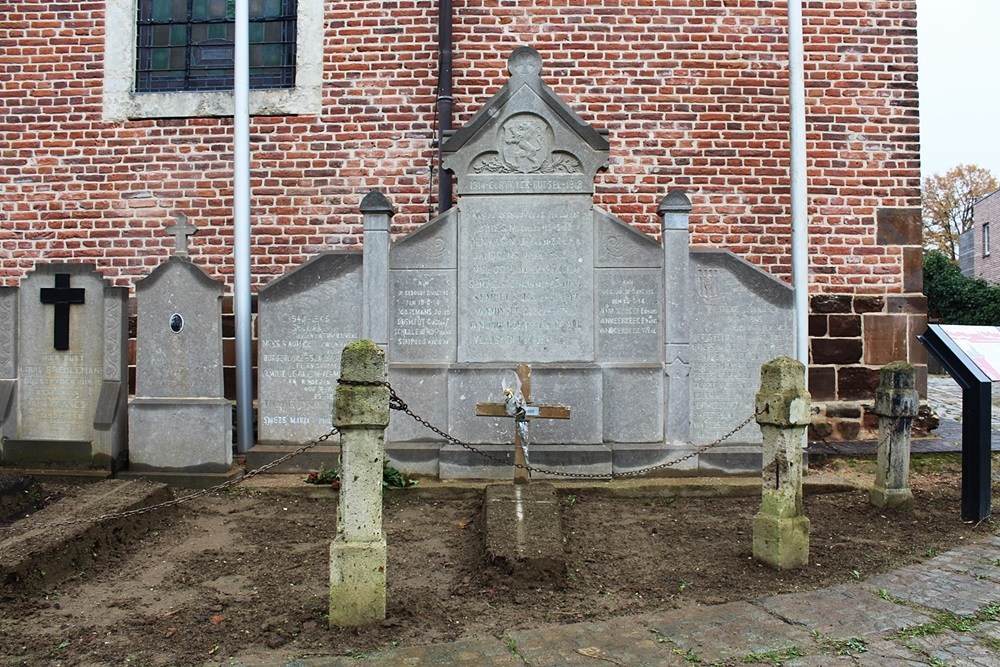 Oorlogsmonument Kortrijk-Dutsel #1