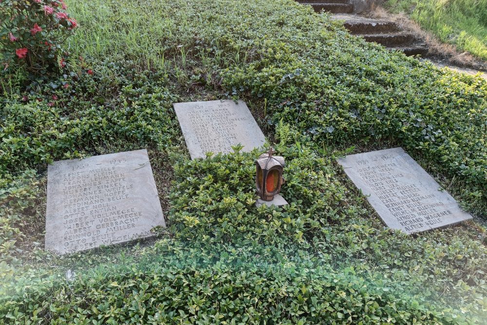 War Memorial Elpe #3