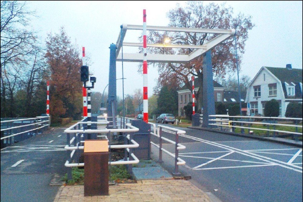 Memorial Builders Emergency Bridge Dieverbrug