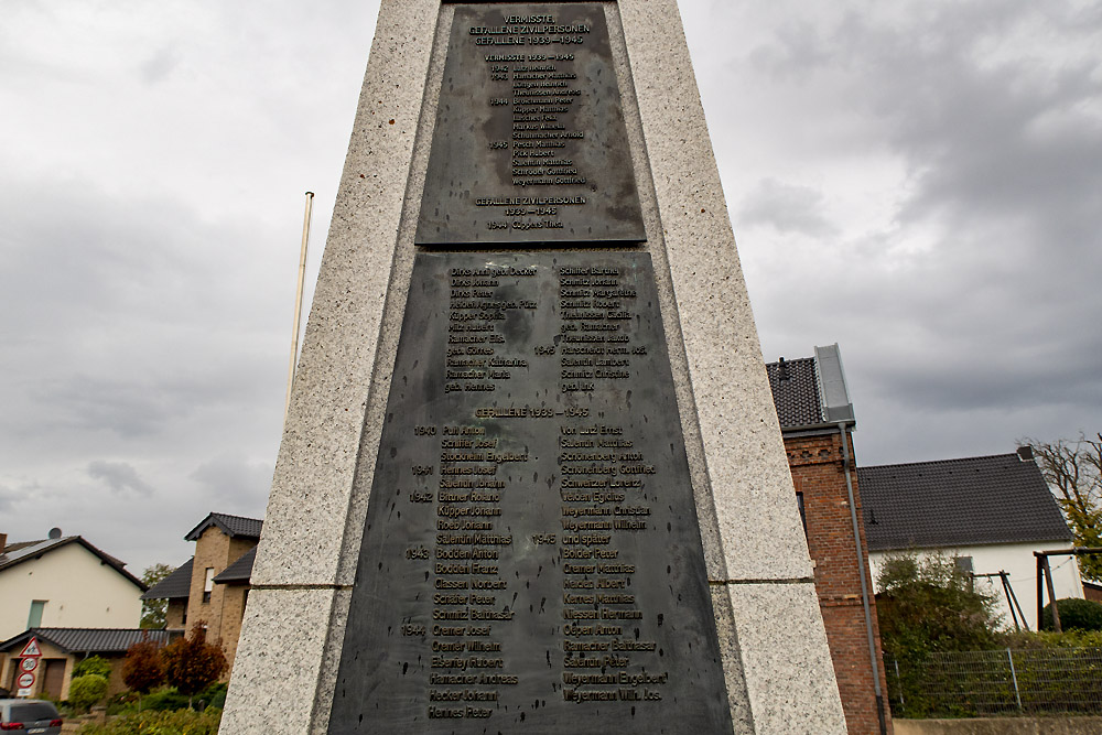 War Memorial Stockheim #4