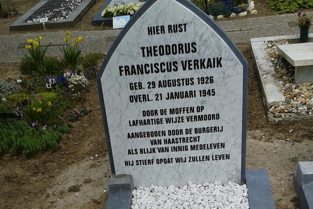 Dutch War Graves Haastrecht #1