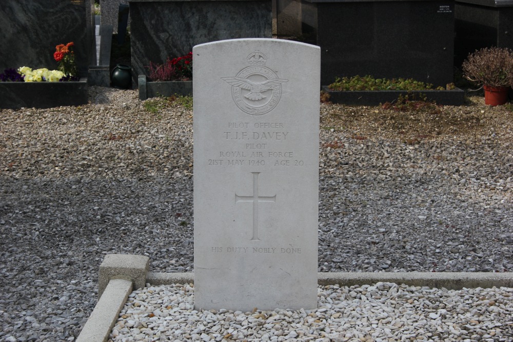 Commonwealth War Graves Zudausques #2