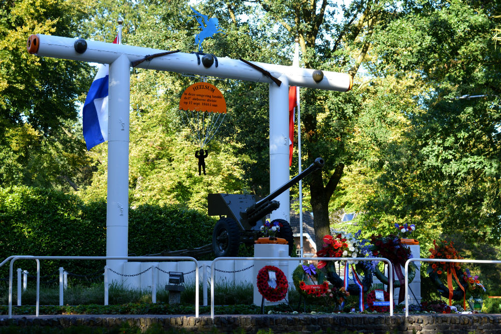 Airborne Monument Heelsum #3