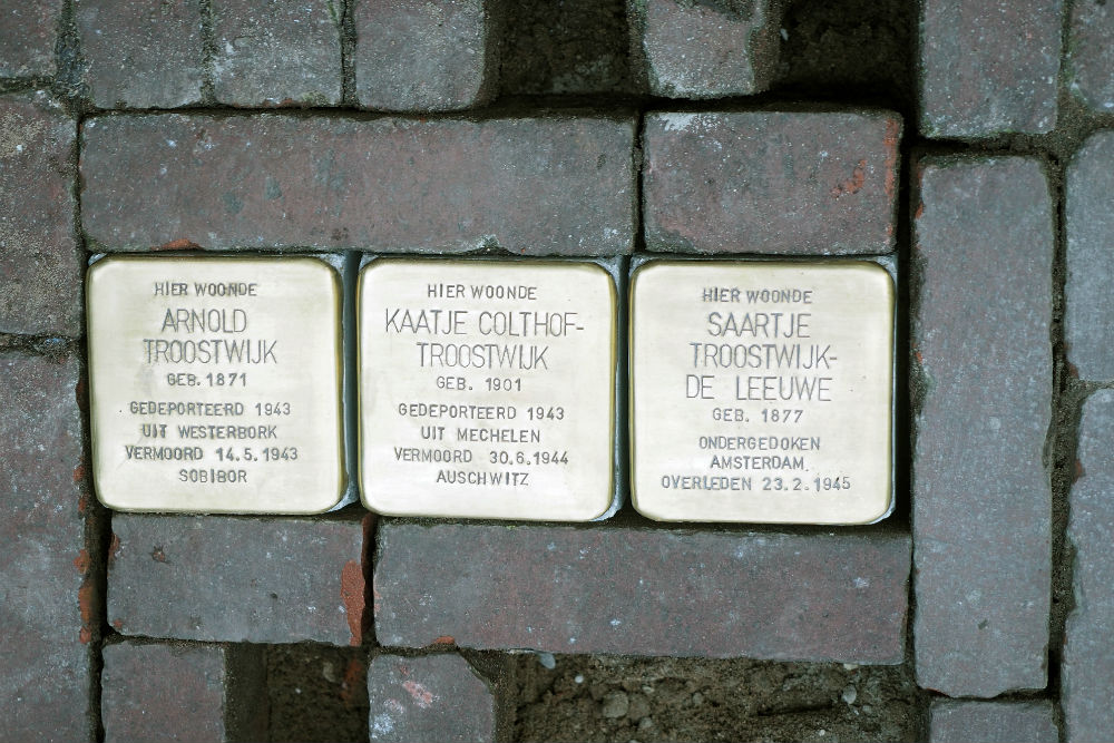 Stolpersteine Brink 24 (nu Brink 21)