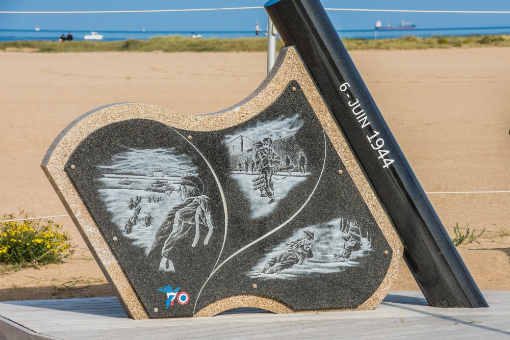 War Memorial Ouistreham #5