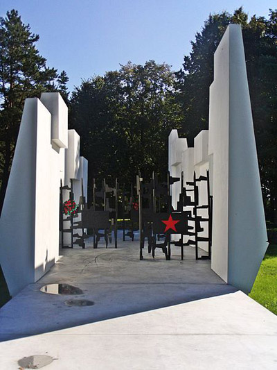 Mausoleum-Monument Russische Krijgsgevangenen Suwalki #1