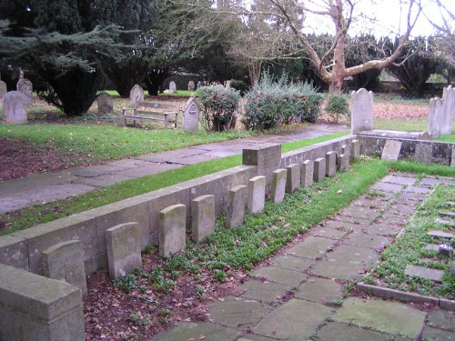 Oorlogsgraf van het Gemenebest St Michael Churchyard