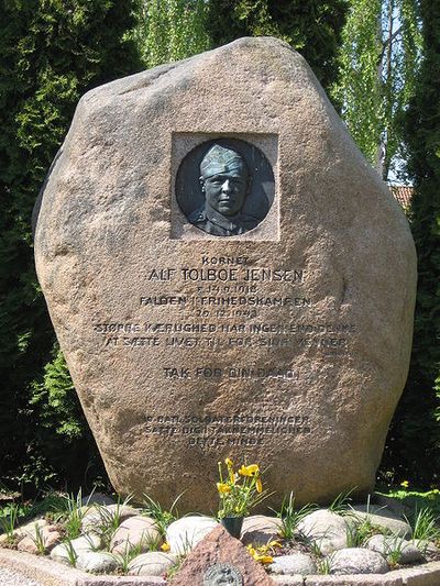 Grave Alf Tolboe Jensen #2
