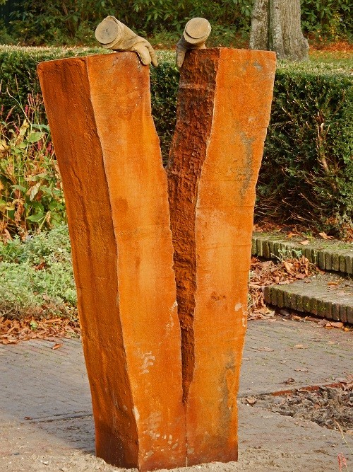 Verzetsmonument Sociëteit De Vrijheid 1945 #3