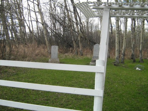 Commonwealth War Grave Lake Saskatoon Cemetery