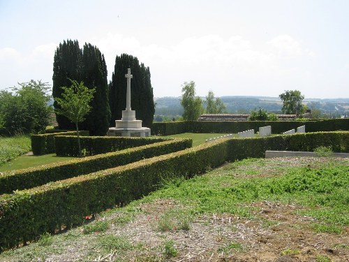 Commonwealth War Cemetery Pont-Remy