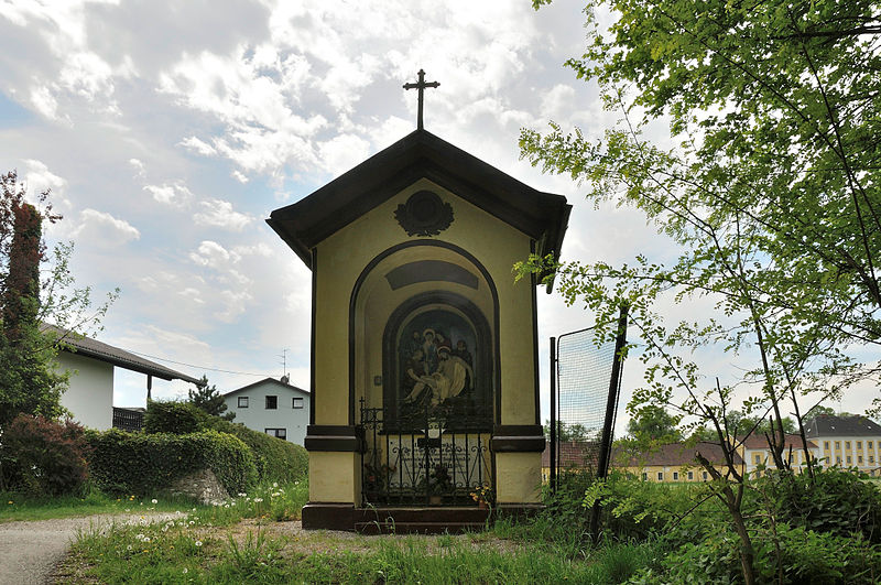 French Memorial Stadl-Paura