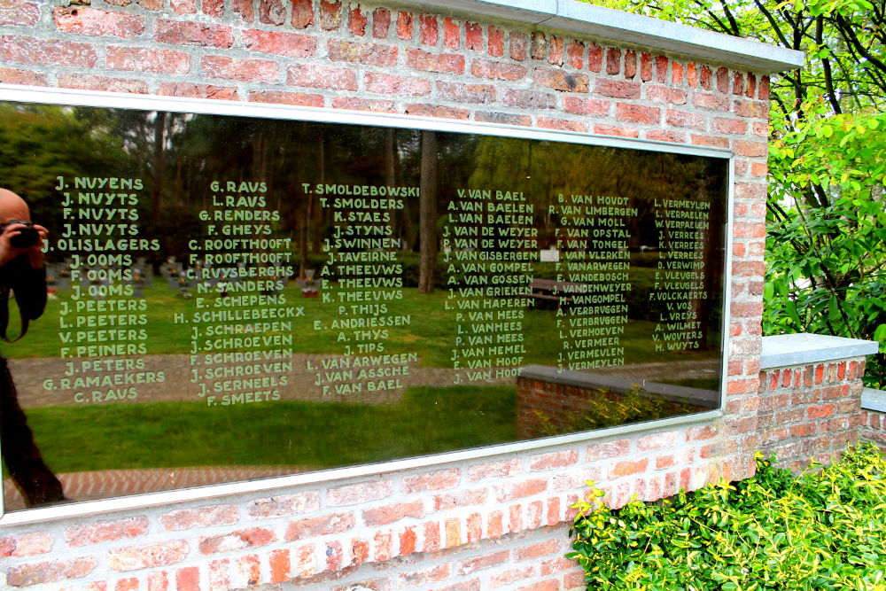 Belgian Graves Veterans Mol #5