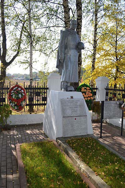 Mass Grave Soviet Soldiers Lutovinovo #1