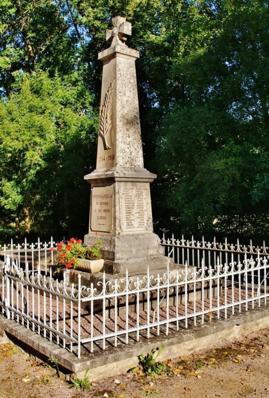 Monument Eerste Wereldoorlog Fontenay-prs-Vzelay #1