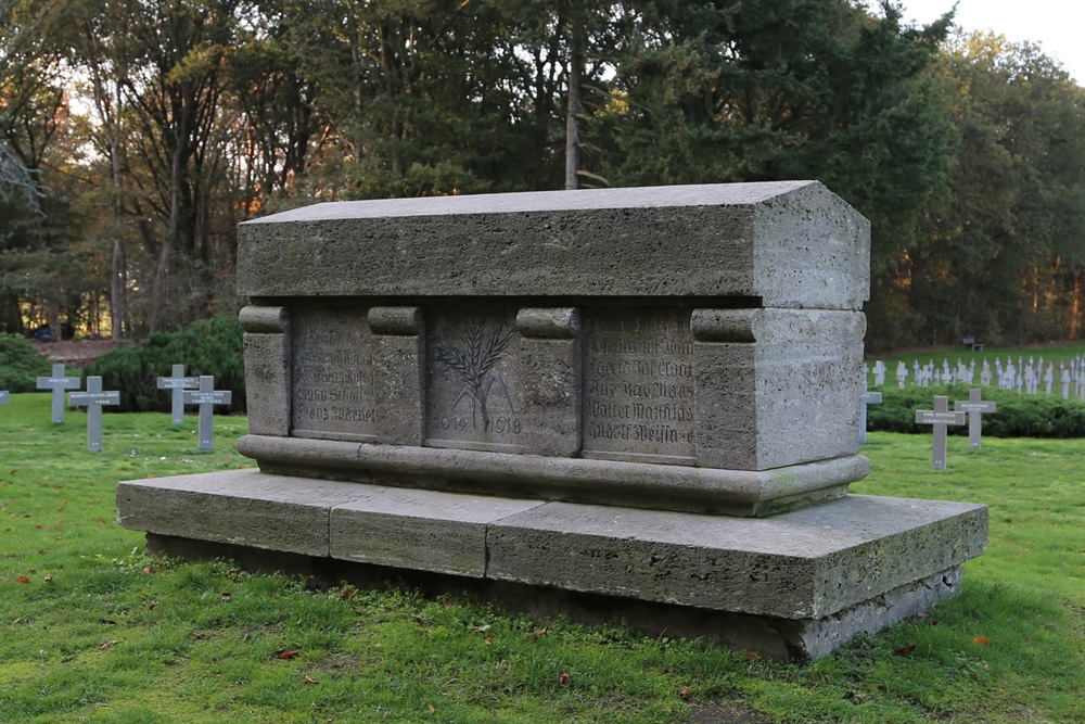Memorial WOl War Cemetery Ysselsteyn #2