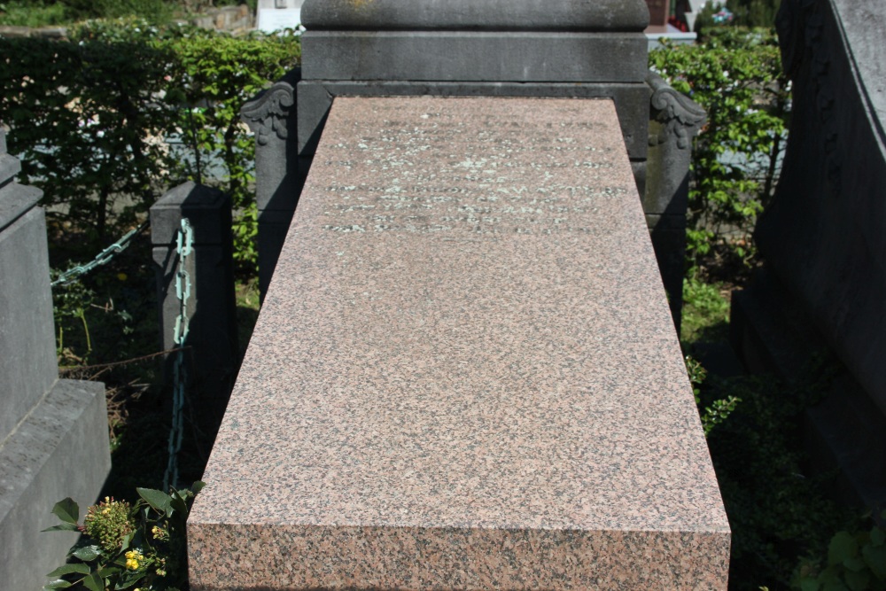 Belgische Oorlogsgraven Sint-Pieters-Leeuw Begraafplaats #4
