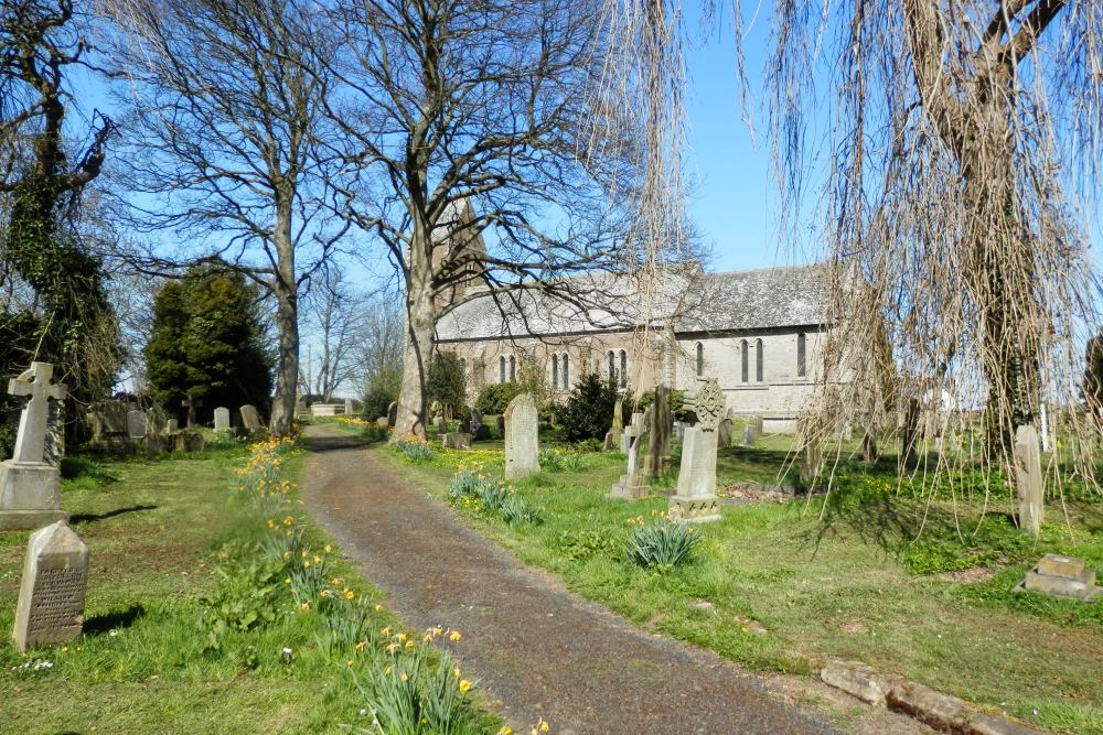 Commonwealth War Graves St. John the Baptist Churchyard #1