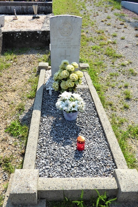 Commonwealth War Grave Nassogne #5