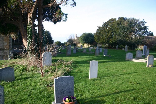 Commonwealth War Grave Holy Trinity Churchyard