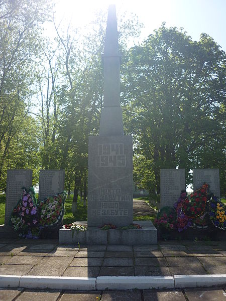 Oorlogsmonument Oradivka #1