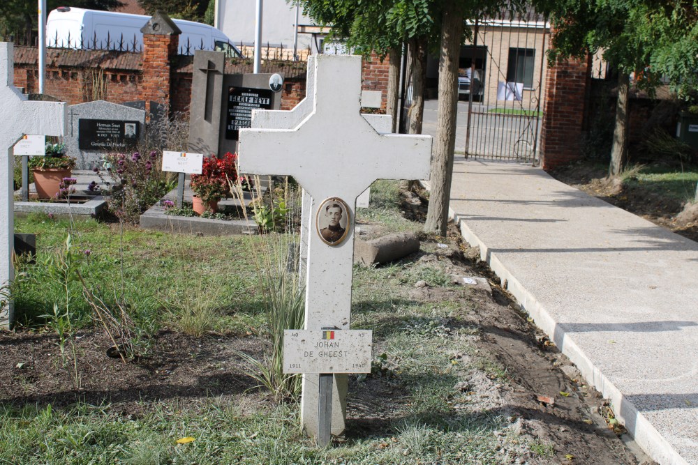 Belgische Oorlogsgraven Desteldonk	
