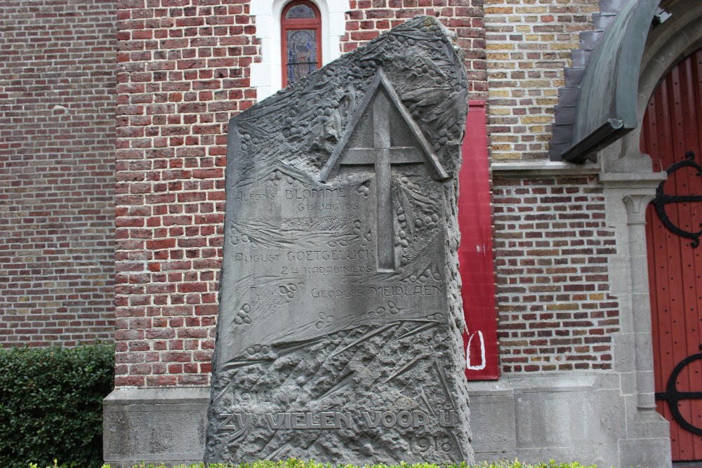 Oorlogsmonument Deurle #2