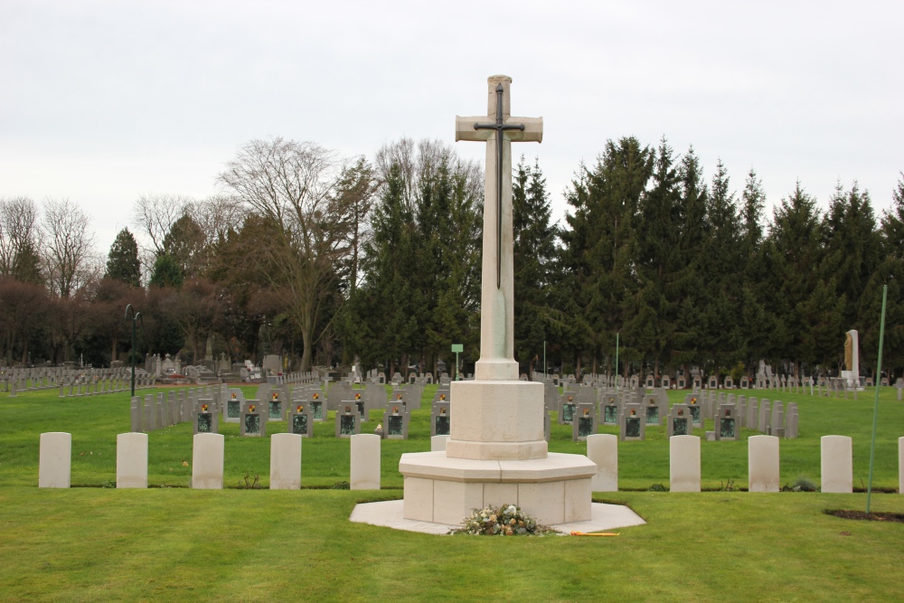 Commonwealth War Graves Lige (Robermont) #3