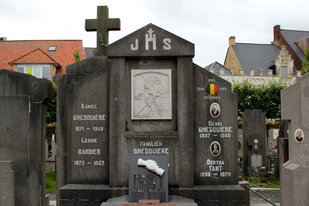 Belgian Graves Veterans Houthulst #4
