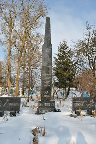 Sovjet Oorlogsgraven Avratyn #1