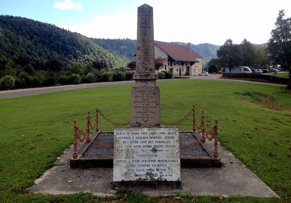 Monument Omgekomen Verzetsstrijders Bonlieu #1