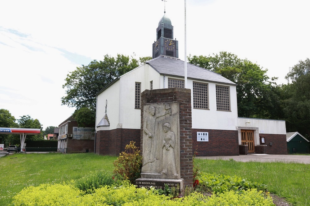 War Memorial Protestant Church De Purmer