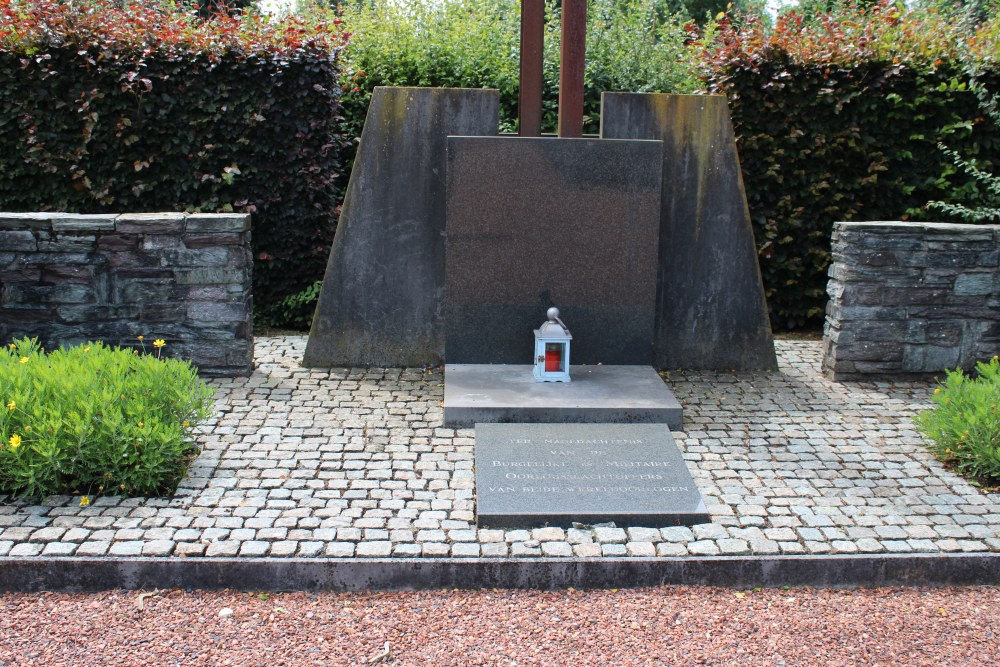 War Memorial Cemetery Pittem #2