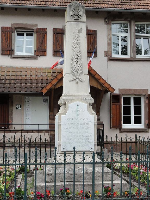 Oorlogsmonument Vaucourt #1