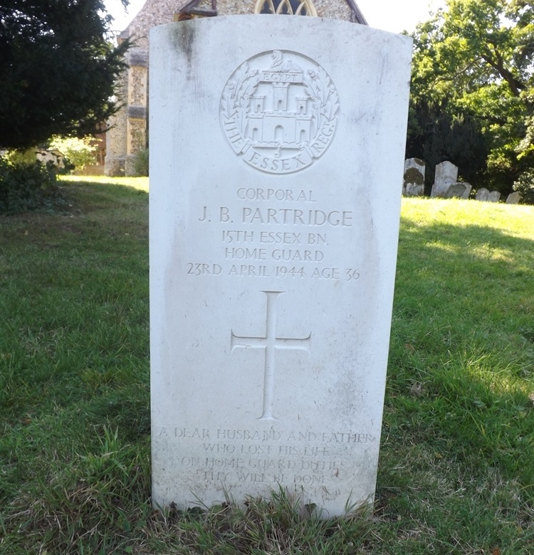 Commonwealth War Grave Belchamp Walter Cemetery