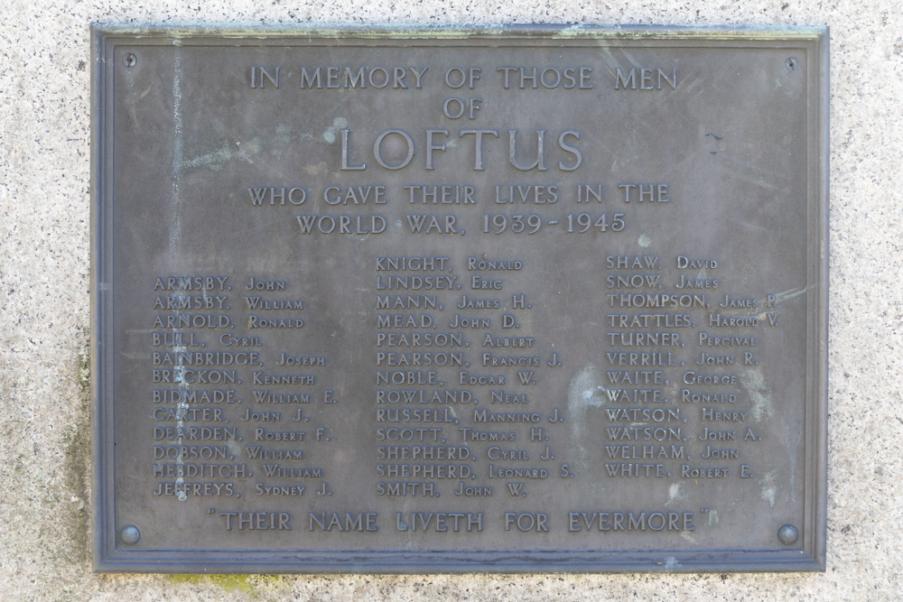 Oorlogsmonument Loftus #3