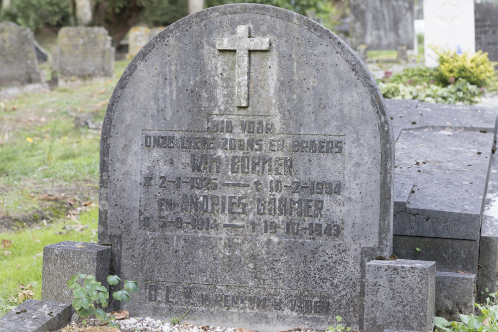 Dutch War Graves Roman Catholic Cemetery Mariahof Renkum #7