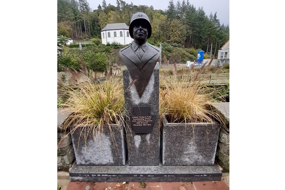 Monument Kolonel Hurley E. Fuller