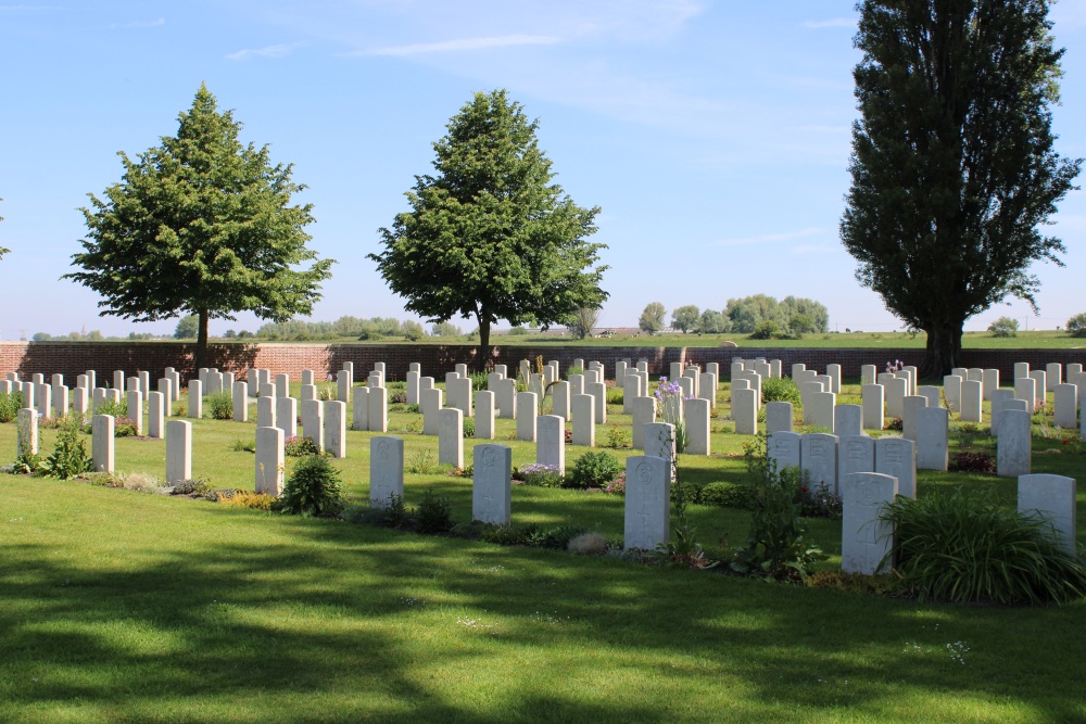 Commonwealth War Cemetery Spoilbank #3