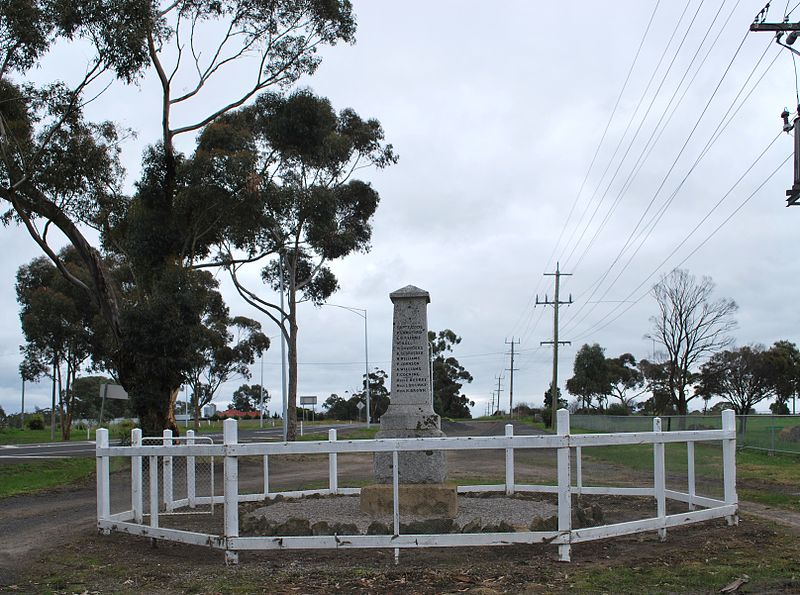 Oorlogsmonument Mickleham #1