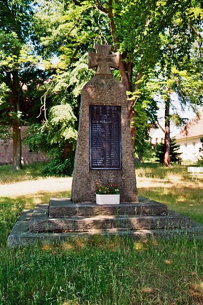 War Memorial Groß Muckrow