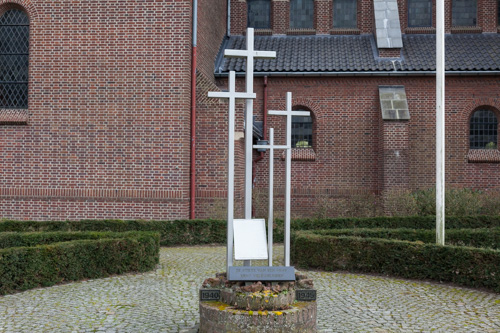 War Memorial Beegden #1