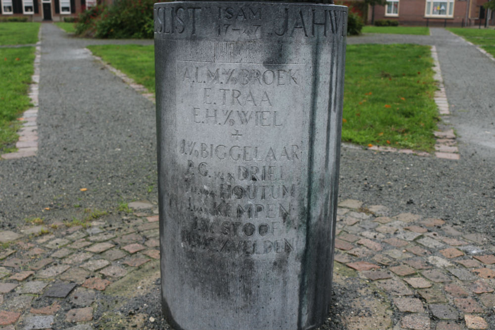 War Memorial Liempde #2