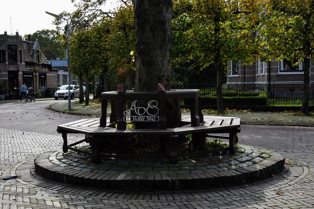 Bench Evacuees of Amersfoort May 1940 Bergen #1