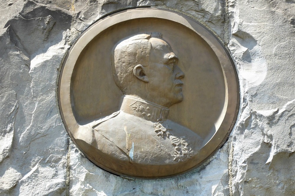 Monument Generaal Augustin Edouard Michel du Faing d'Aigremont #2