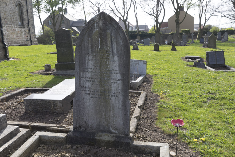 Oorlogsgraven van het Gemenebest St John Churchyard #3