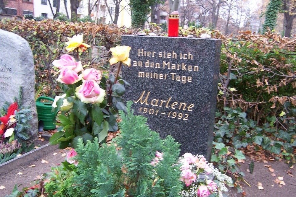 Grave Marlene Dietrich #1